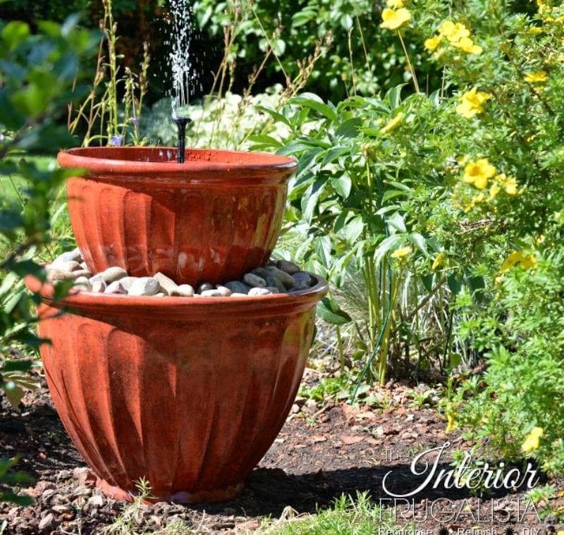 DIY solar plant pot water fountain