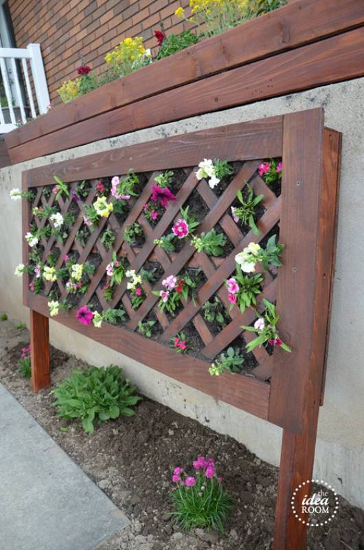 DIY vertical flower bed