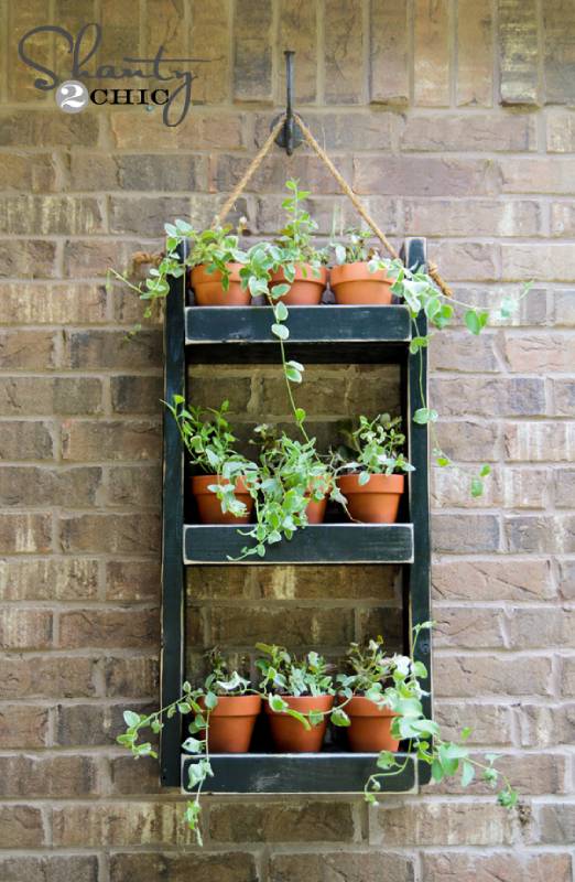 DIY wood planter for the wall