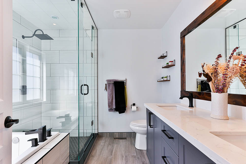Bathroom paint_SidekixMedia_Unsplash