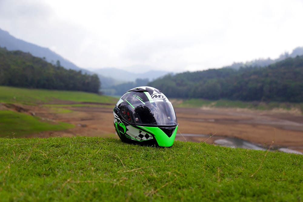 Full face helmet_john1cse_Pixabay