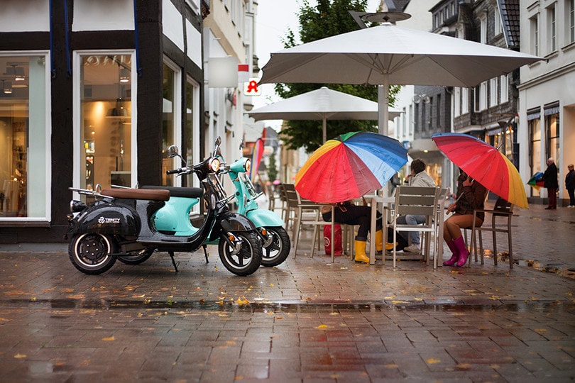 Two electric Scooter