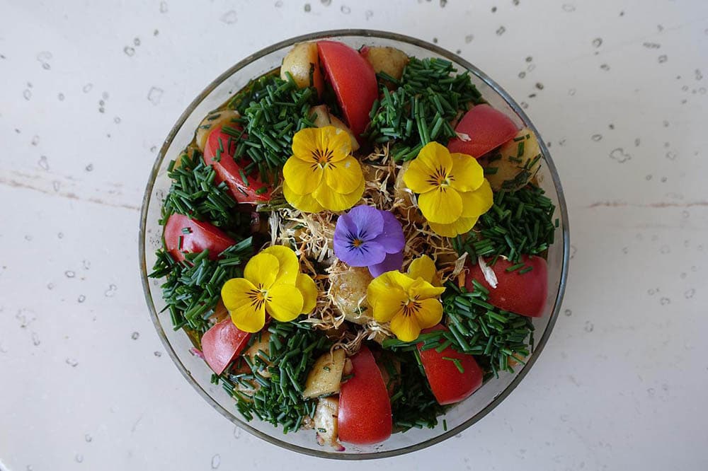 pansies in salad