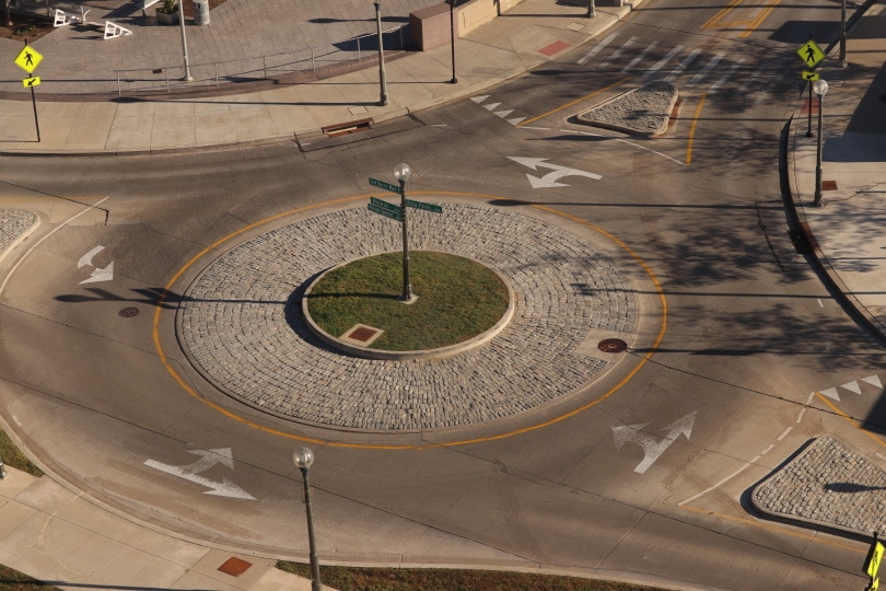 roundabout street