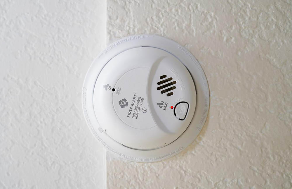 smoke detector on the ceiling