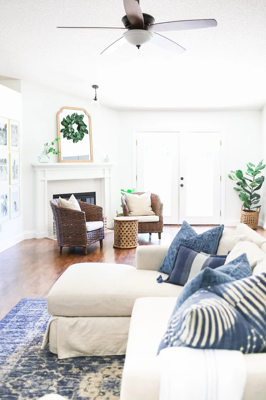 Chantilly Lace – Benjamin Moore
