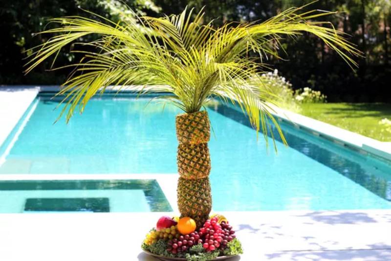 DIY pineapple palm tree