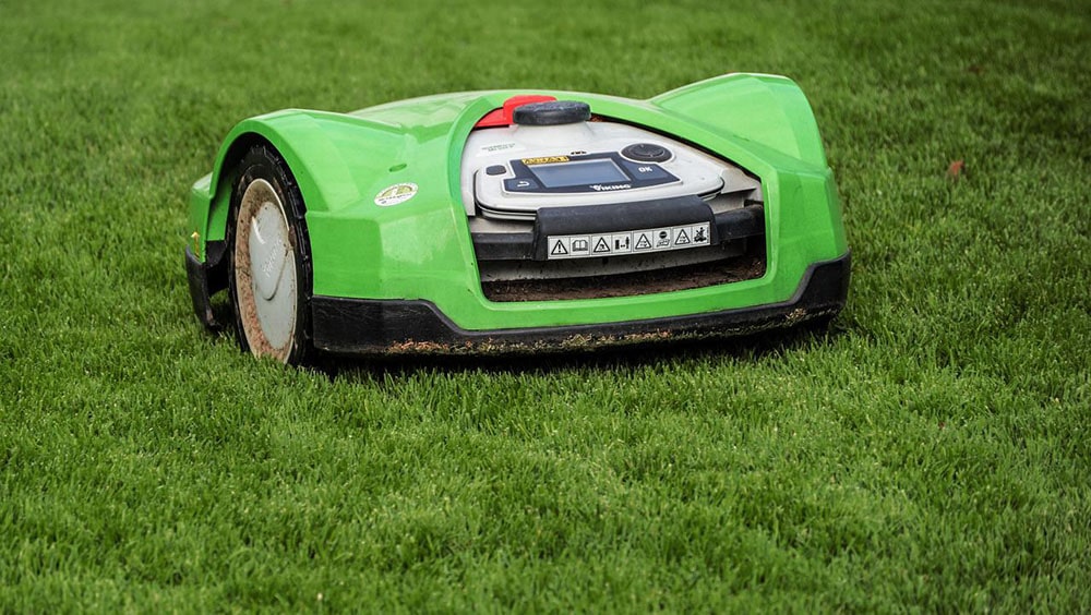 Robotic lawn mower