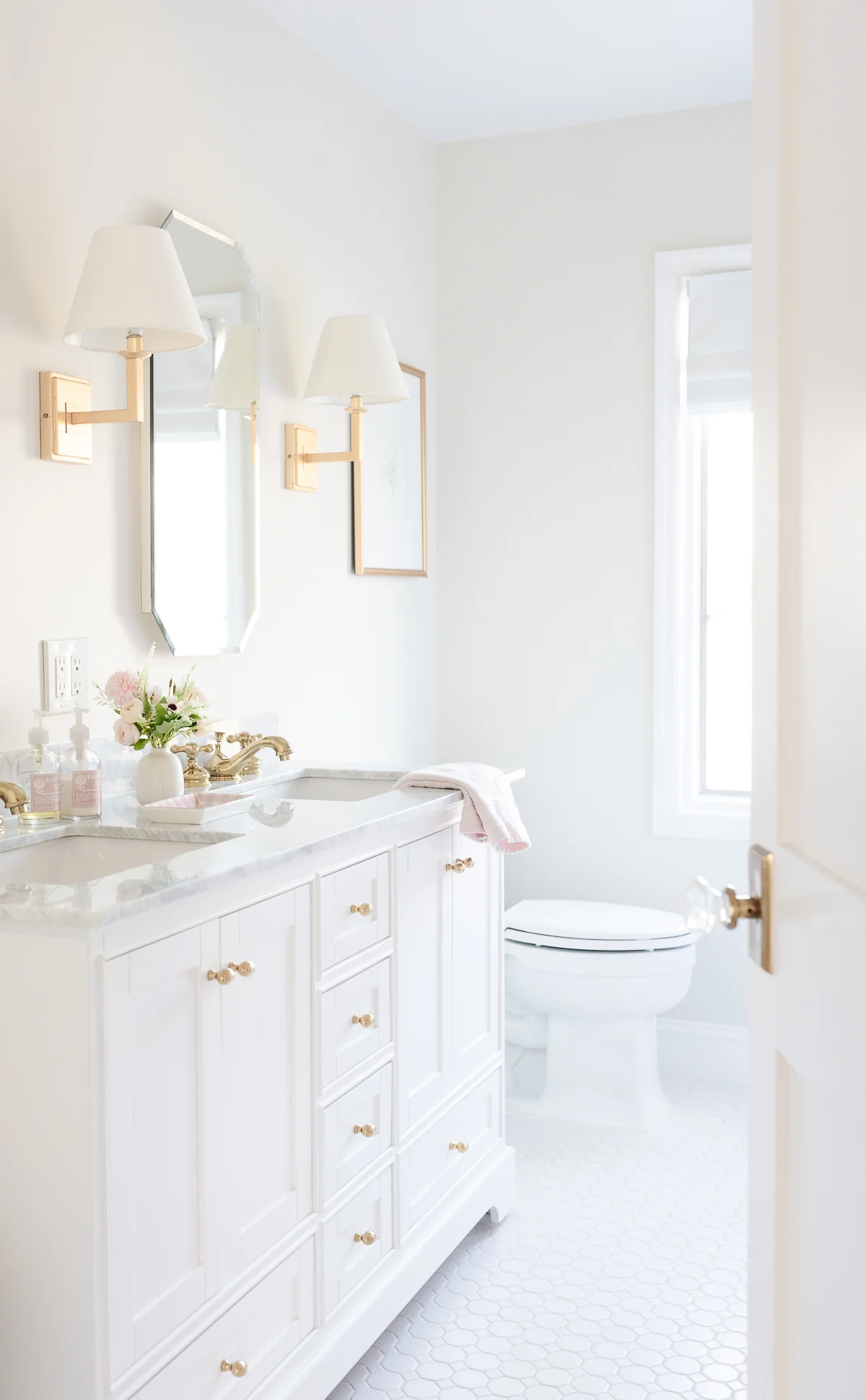 White Dove – Benjamin Moore