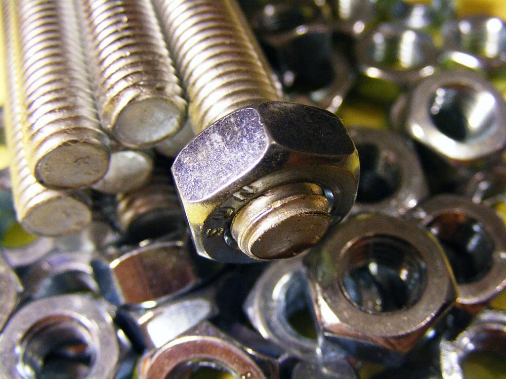 close up machine screws