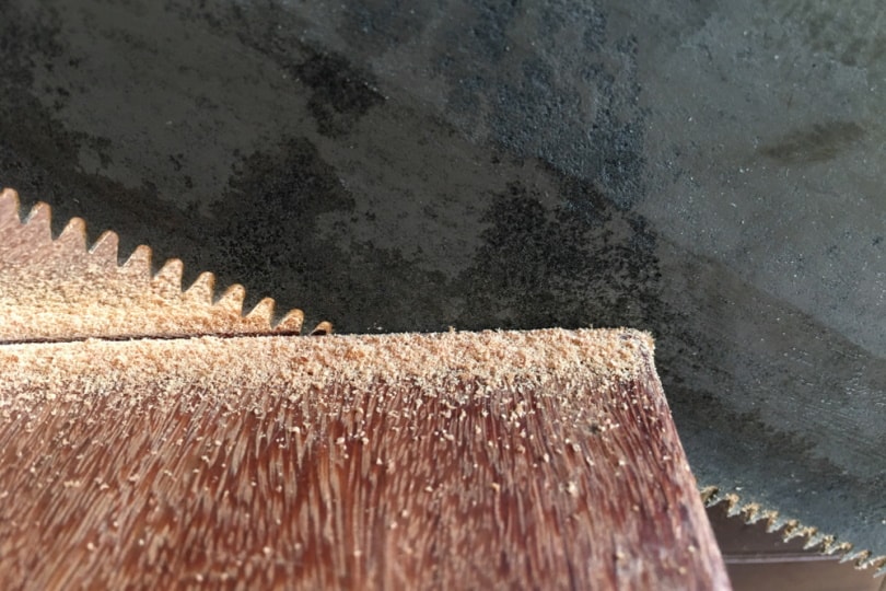 crosscutting sapele wood