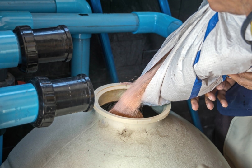 filling sand in sand filter