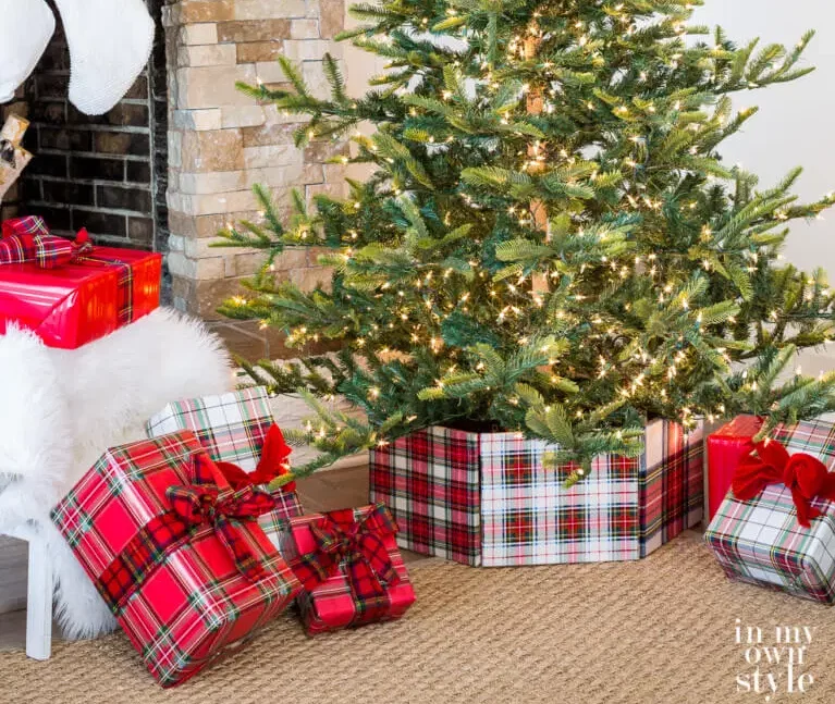 Christmas tree collar using picture frames