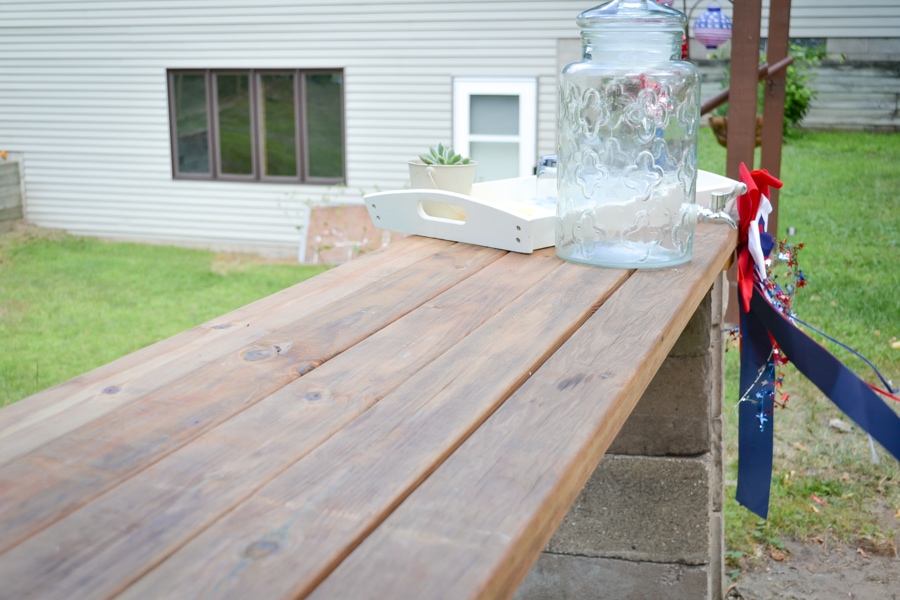 Easy DIY Patio Bar- north countrynest