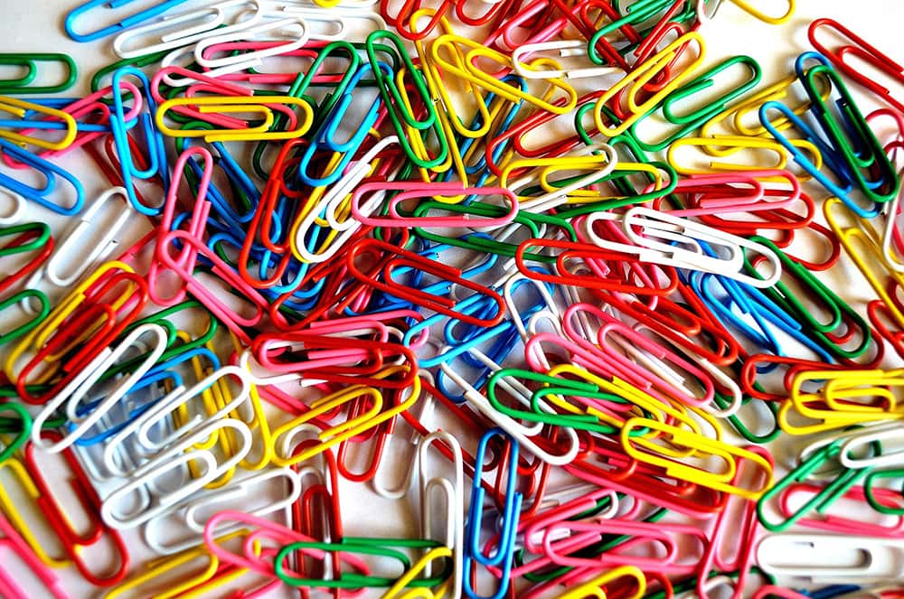 Paper Clip Background_PublicDomainPictures_Pixabay
