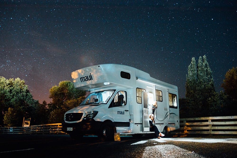Recreational vehicle at night_Hanson Lu_Unsplash