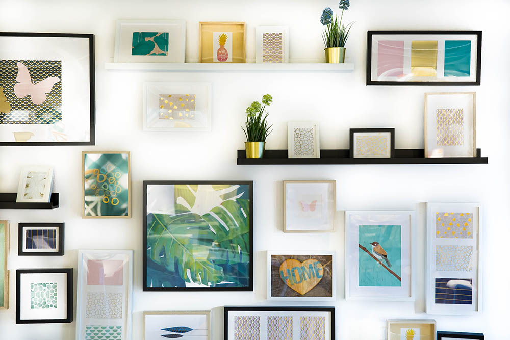 Wall with pictures