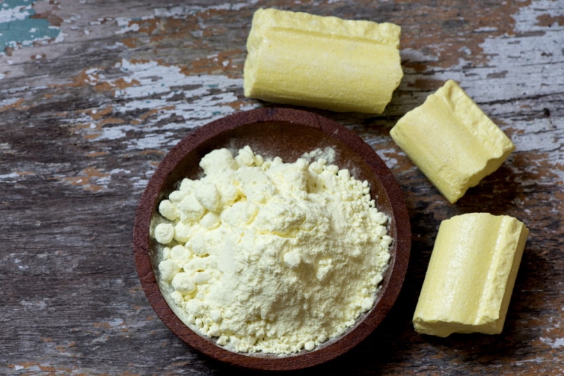 sulfur in wooden table