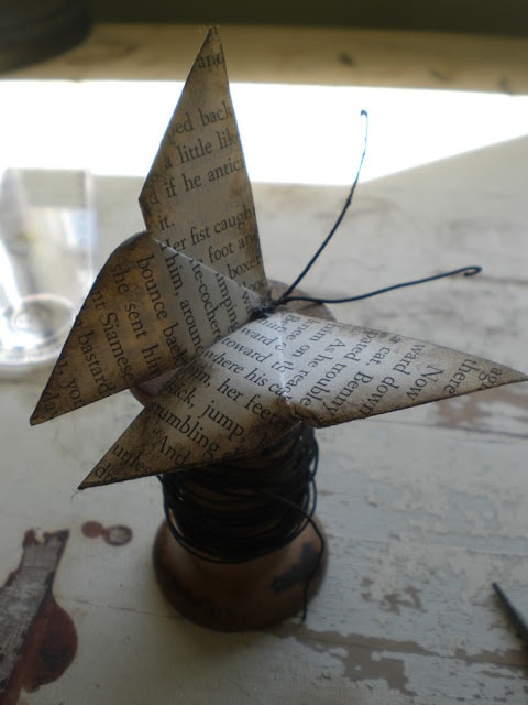 Book Page Origami by Todolwen