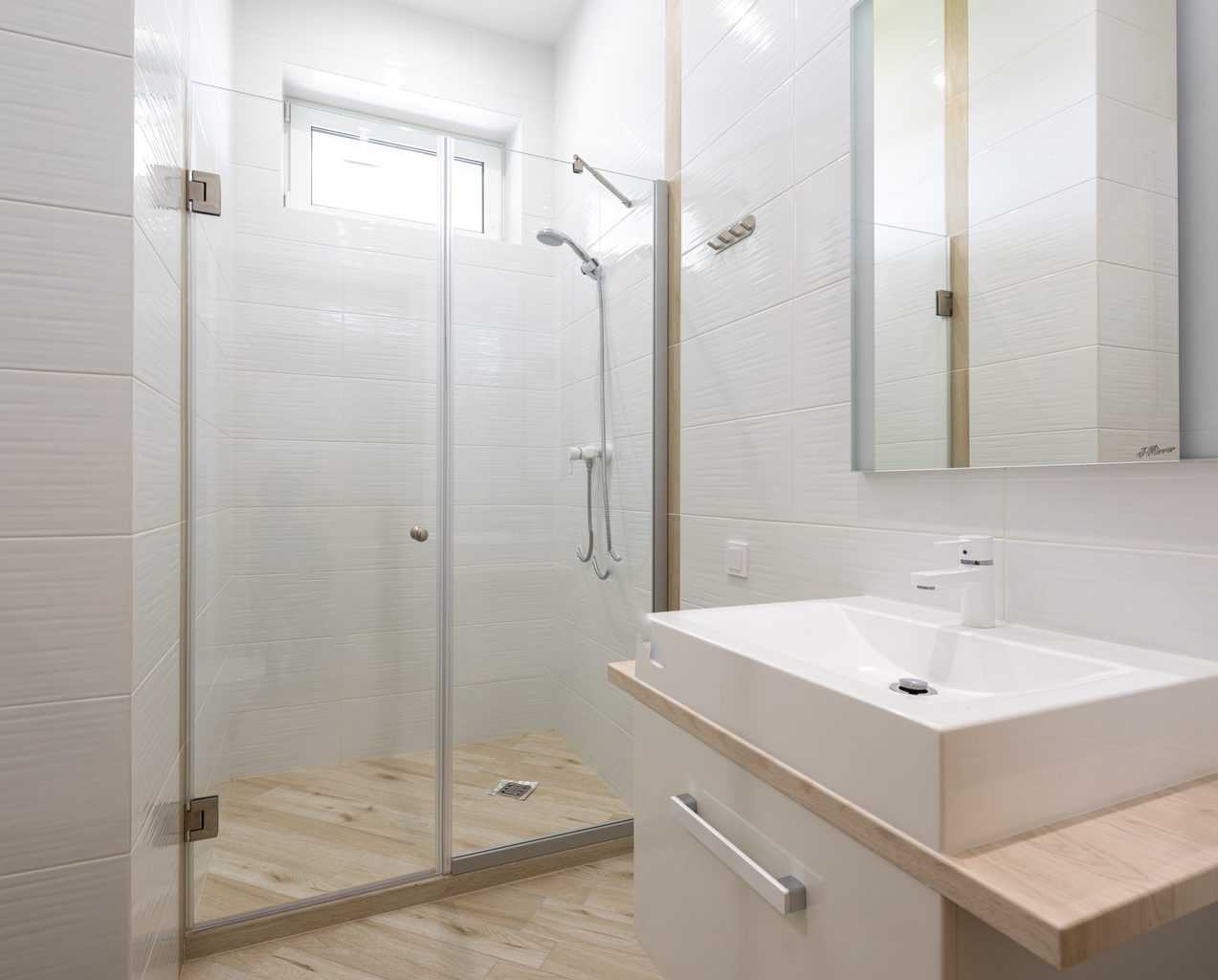 Cleaning Your Shower Door- homeviable