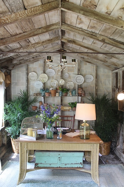 Décor- hammers and high heels