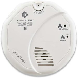 First Alert Powered Alarm SCO5CN Combination Smoke and Carbon Monoxide Detector