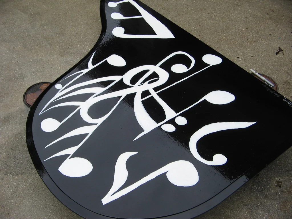Piano Lid Coffee Table by instructables