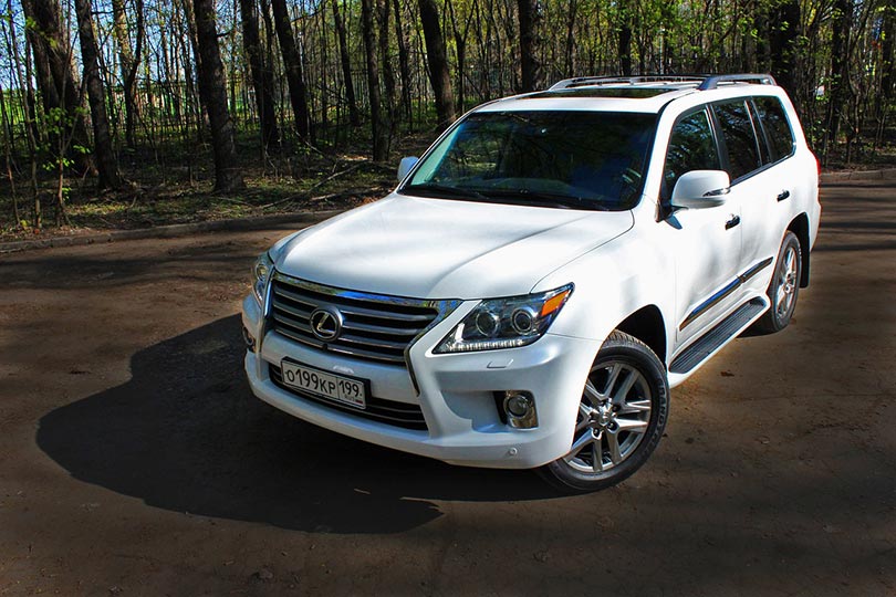 white lexus suv