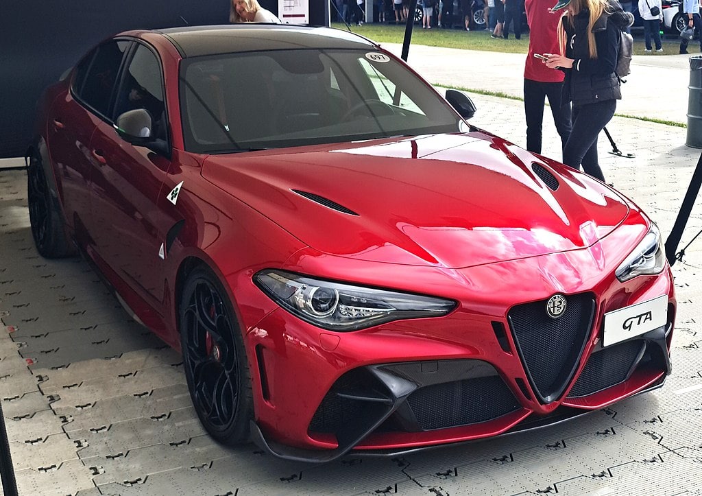 Alfa_Romeo_Giulia_GTA