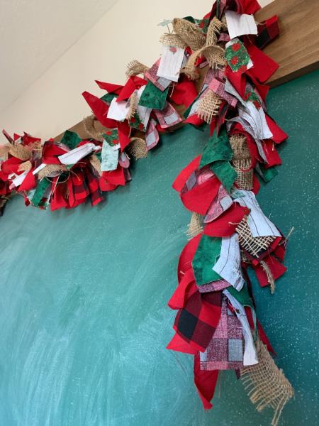 DIY Rag Tie Garland