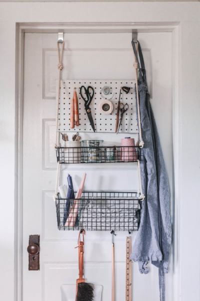 DIY _ SMALL SPACE ORGANIZATION- OVER DOOR STORAGE
