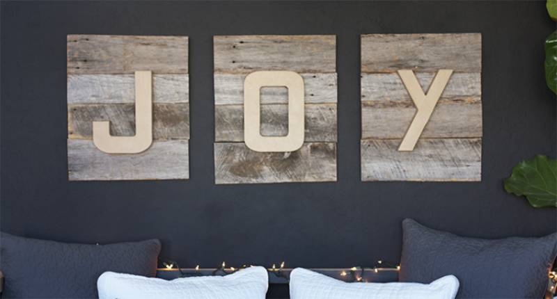 DIY reclaimed wood diy christmas sign