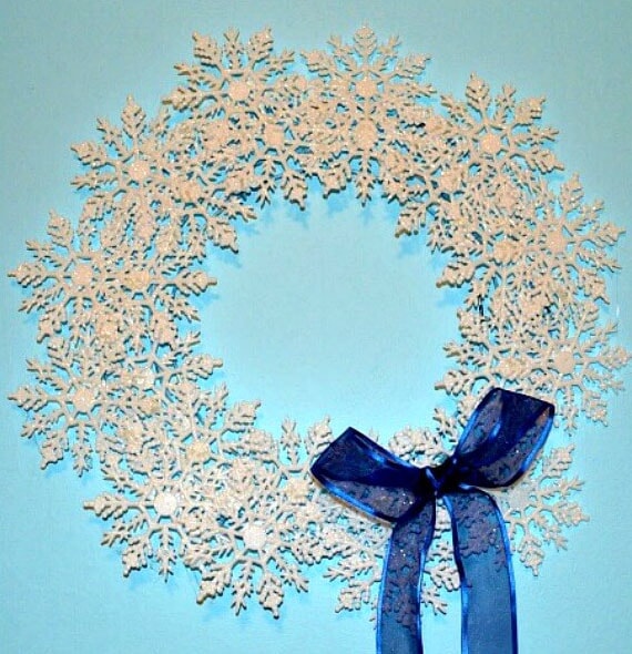Dollar Store Snowflake Wreath by Exquisitely Unremarkable
