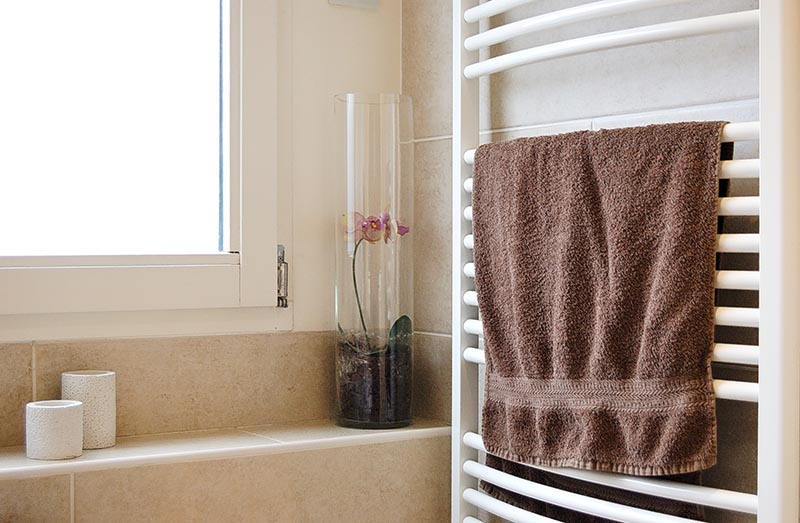 hanging towel rack