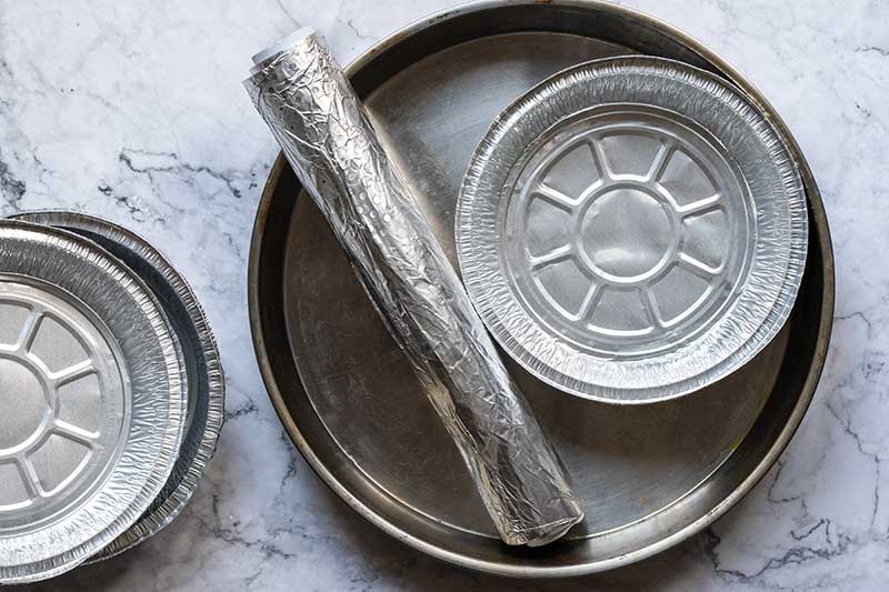 Aluminium foil, tray and casseroles