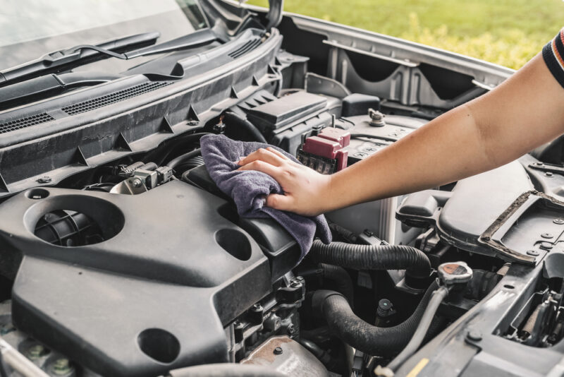 Automobile Engine cleaning