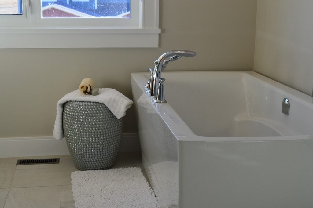 Bathtub in a bathroom