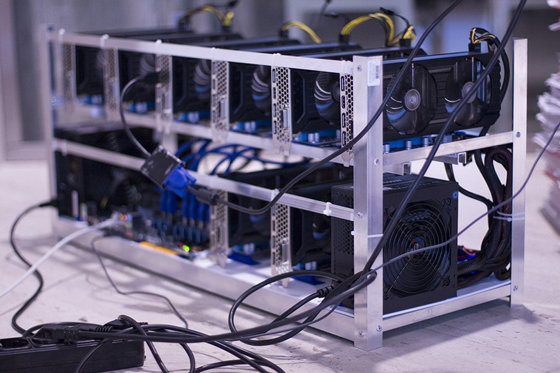 Cryptomining rig bitcoin