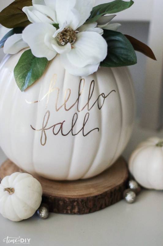 DIY magnolia pumpkin