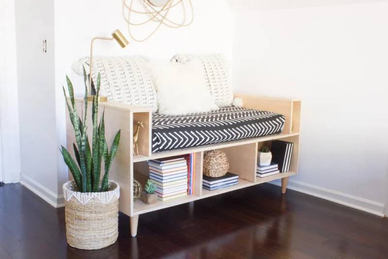 DIY mini daybed