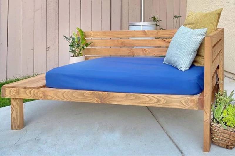 DIY outdoor daybed with side table