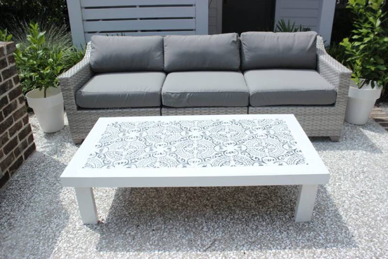 DIY outdoor tile coffee table