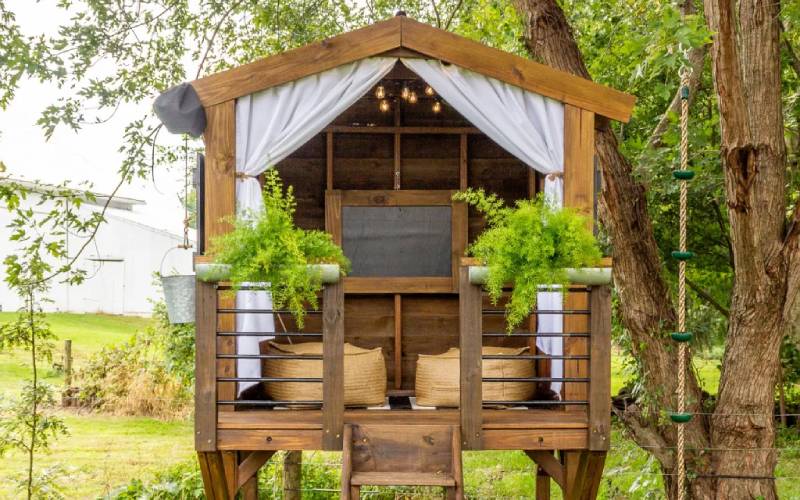 DIY playhouse