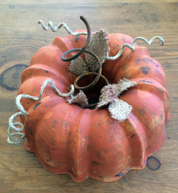 DIY upcycled diy bundt pan pumpkins