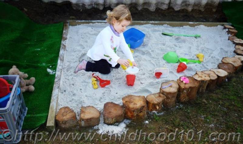 DIY wooden sandpit