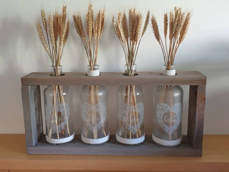 DIY wooden vase holder