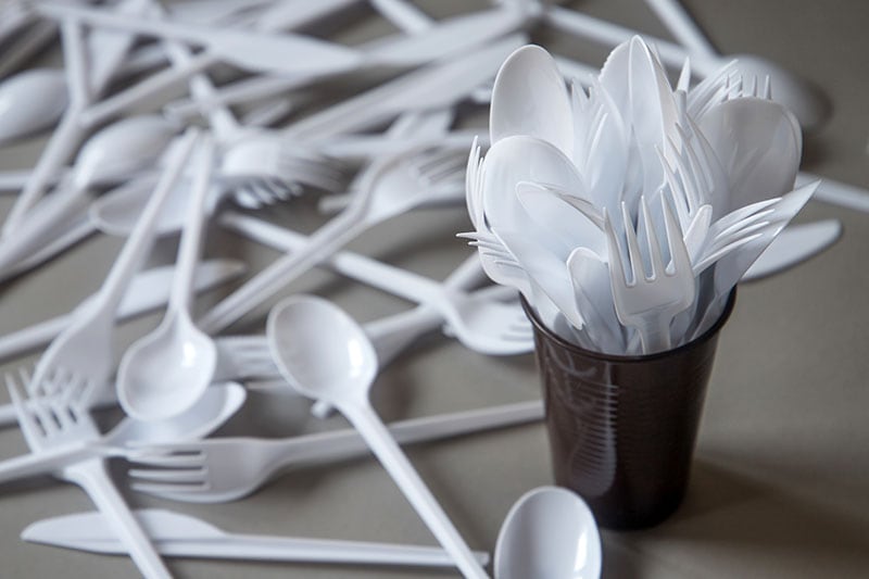 Disposable plastic cutlery