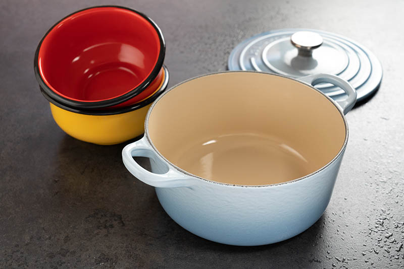 Dutch oven and enameled