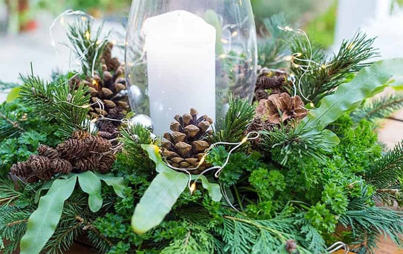 Fresh Christmas Table Decorations by Marianne Songbird