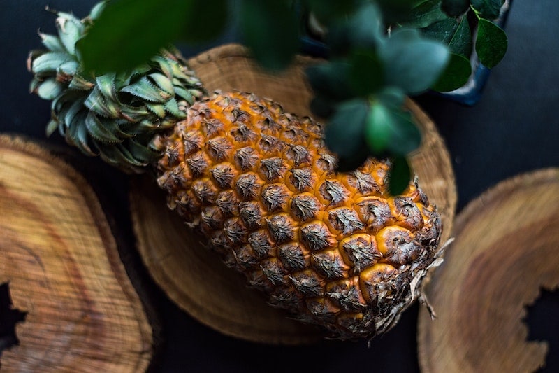 Giant Kew Pineapple 